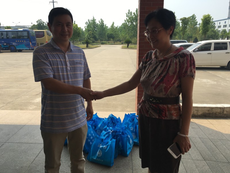 迎江区总工会深入我司车间“夏送清凉”，慰问一线职工