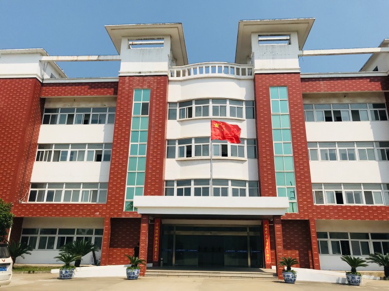 危中有机，公司4月销售实现历史突破